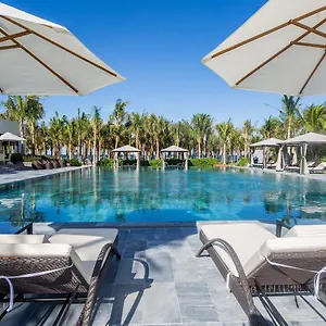 Grandvrio Ocean Danang ***** Tra Khe